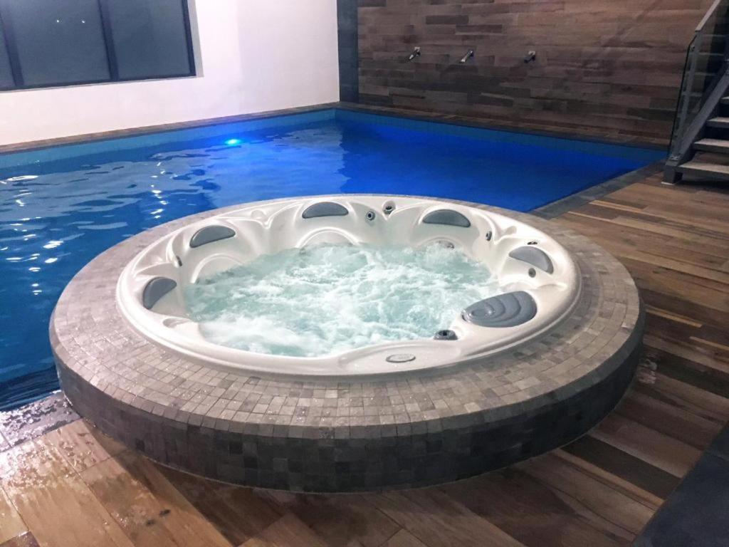 Apartament 4 Seasons- Basen Wewnetrzny,Jacuzzi,Sauna,Silownia I Kulkoland W Cenie!!! Kolobrzeg Dış mekan fotoğraf