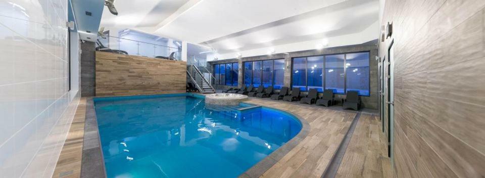 Apartament 4 Seasons- Basen Wewnetrzny,Jacuzzi,Sauna,Silownia I Kulkoland W Cenie!!! Kolobrzeg Dış mekan fotoğraf